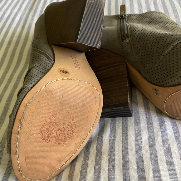 Vince Camuto open toe booties size 6 - Picture 5 of 6